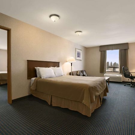 Days Inn By Wyndham Prince Albert Zewnętrze zdjęcie